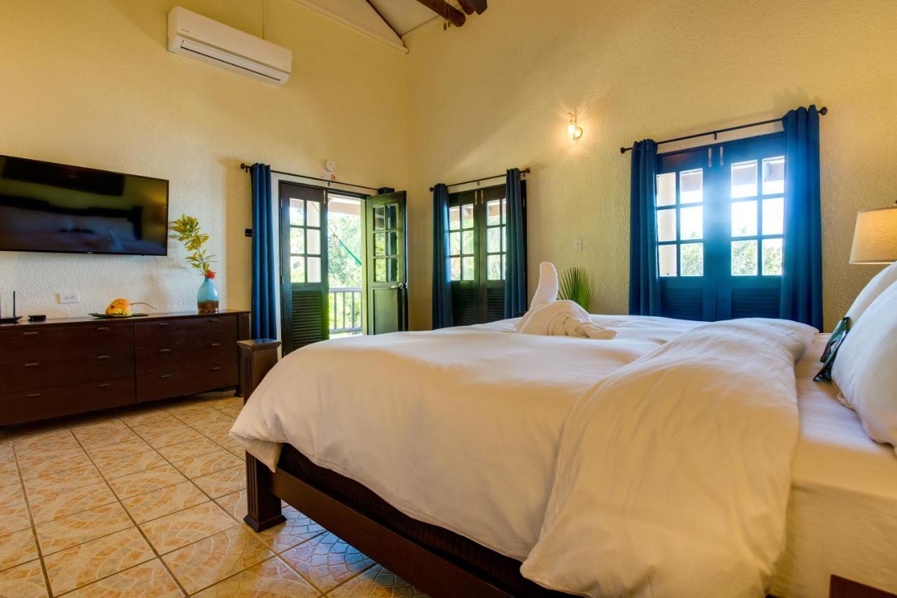Mariposa Belize Beach Resort Placencia Exterior foto
